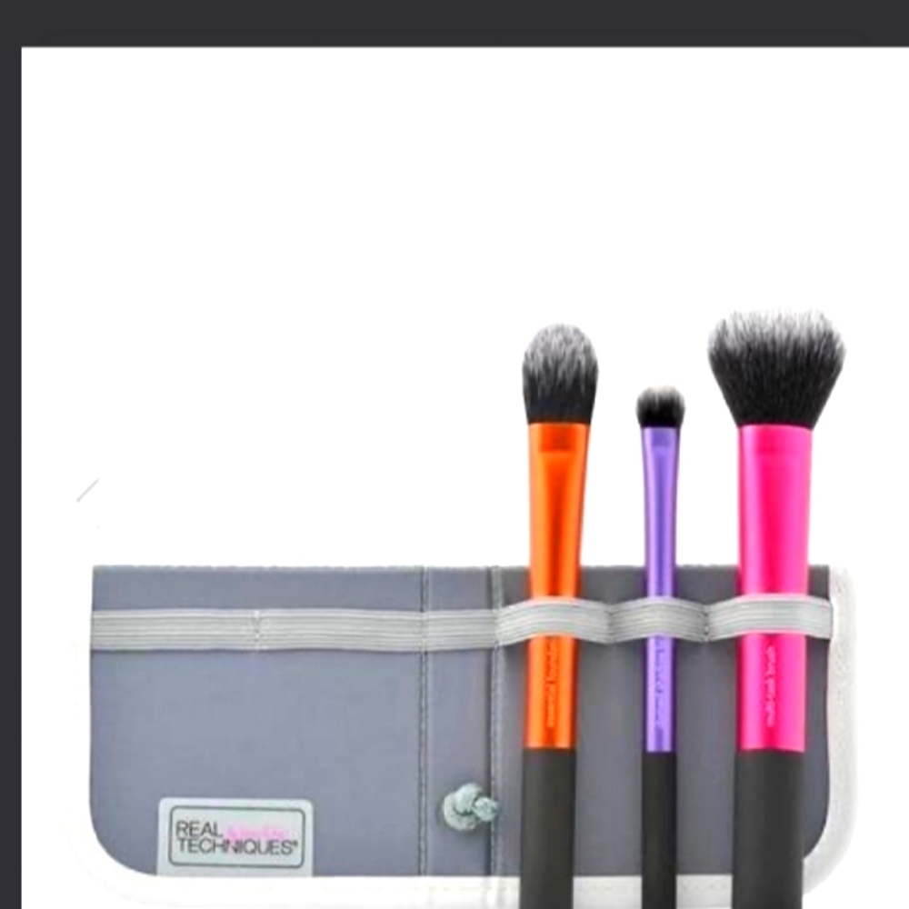REAL TECHNIQUES by Sam & Nic Travel Essentials 2.0 Makeup Brush Set, 3PC